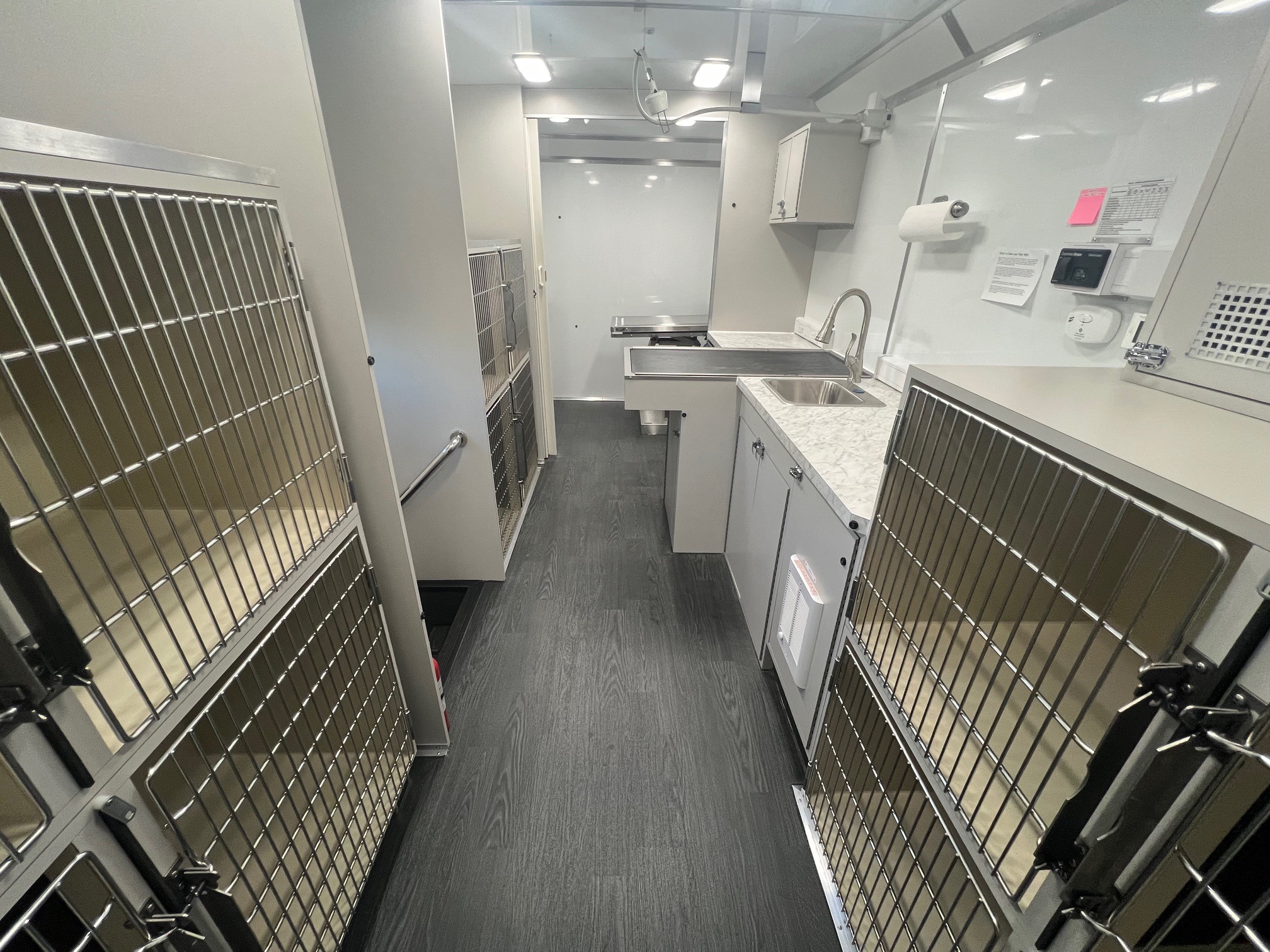 26 Ft Mobile Spay-Neuter Clinic – Elite Series