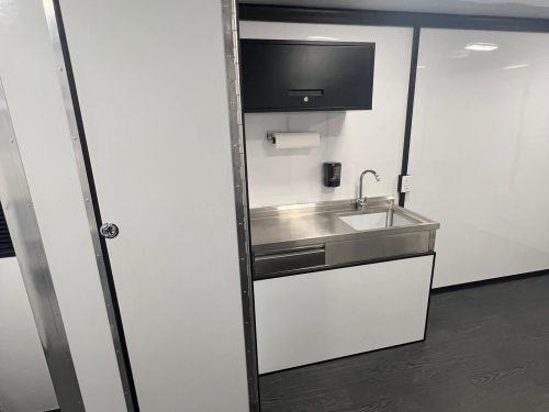 26 Ft Mobile Wellness – Mobile Treatment Clinic – Professional Series